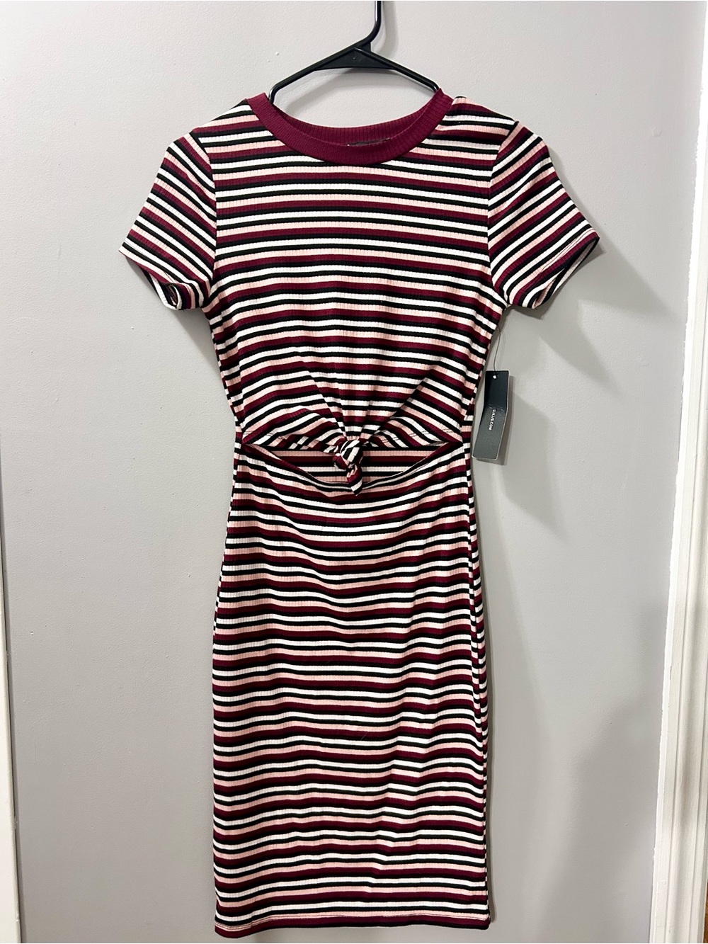 Lulus Striped Knit Tie-Waist Dress in Burgundy, Black & White